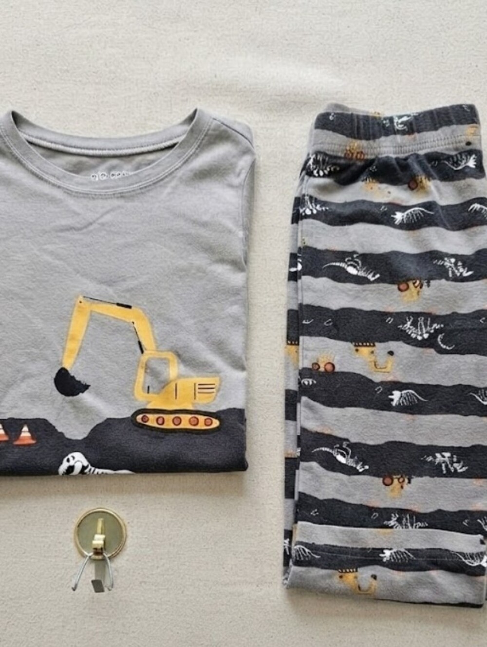Old Navy Gray Tee with Yellow Excavator and White Dino Graphic Size 4